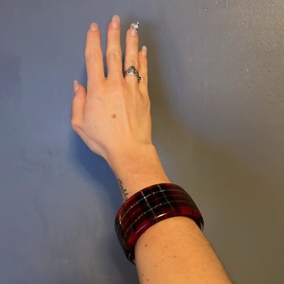 Plaid Acrylic Bangle - Picture 3 of 4